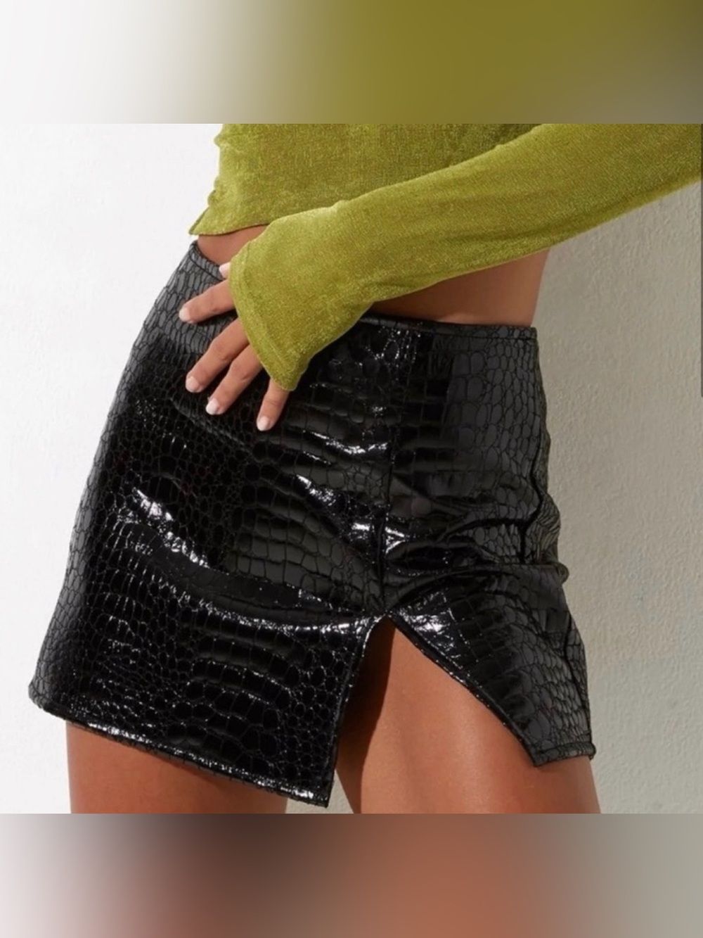 Motel Rocks Black Croc Skirt Embossed Patent Skirt | XS | Y2K Slit